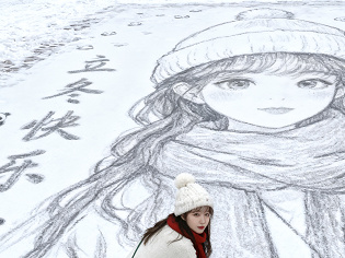 公园雪地自画像